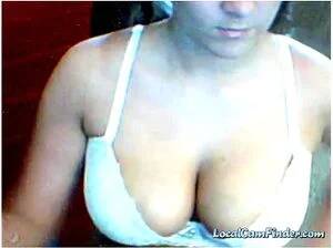 Brunette Cleavage Porn - Cleavage Brunette Porn - cleavage & brunette Videos - SpankBang