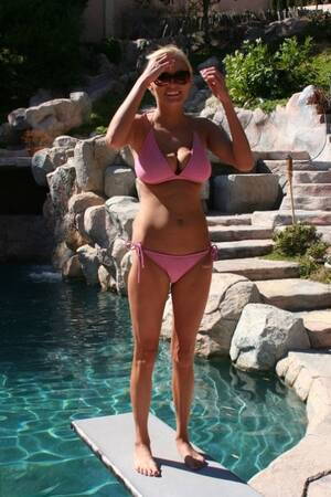 Candid Amateur Bikini Porn - Amateur Candid Bikini Porn Pics & Nude Pictures - AllPantyPics.com