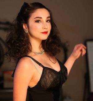 Molly Ephraim Porn - Pornstar looks just like Molly Ephraim anal scene