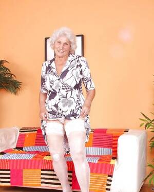 Granny In White Stockings - Blond granny in shiny white stockings denudes boobs and masturbates Porn  Pictures, XXX Photos, Sex Images #2545251 - PICTOA