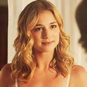 Emily Vancamp Porn Gif - Emily vancamp galagif.com