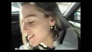 blowjob swallow amateur car - blowjob in car While He drives - XVIDEOS.COM