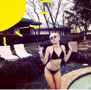 Miley Cyrus Celebrity Porn Tabloid - Miley Cyrus