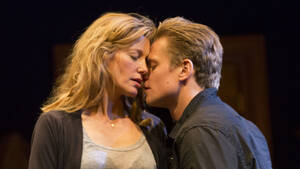 Anna Gunn Sex With Strangers - Sex With Strangers' Review: Anna Gunn, Billy Magnussen Star in New Play