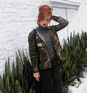 Kate Liddle Porn Redhead College - WEBSTA @obliviaten Resilience Jaqueta: @lojagoticapastel