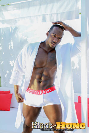 Black Male Star Justin - Hot ebony athlete Justin naked outdoors