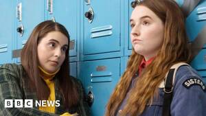 Kaitlyn Dever Lesbian Porn - Booksmart director criticises airlines over deleted lesbian love scene