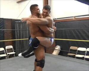 Brian Cage Porn - Brian Cage deadly Bearhug - ThisVid.com