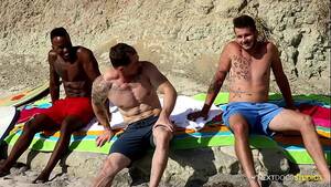 interracial beach group sex - Big Dick Interracial Bareback Group Sex With My Fav Boys - XVIDEOS.COM