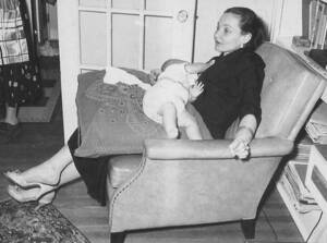 Black Mother Forced Porn - Dana Raphael Opened Up the Mysteries of Nursing - The New York Times