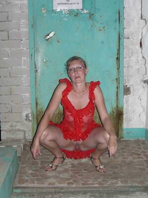 accidental mature upskirt - Oma Accidental Upskirt