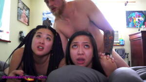 2 asians - THREESOME with 2 asians playing Tekken (@andregotbars) - XNXX.COM