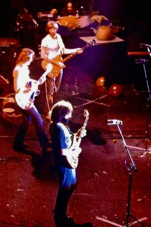 Demi Lovato Bobs House Of Porn - Pin by Brok'down Furn'ture on \