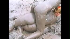 mud fight midget lesbian porn - Mud Girls - XNXX.COM