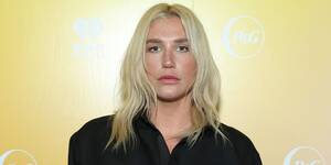 Kesha Porn Real - Kesha Posed Nude In A Stream In New IG Photo To Promote Her Album