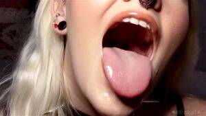 lip gloss - Lipgloss Porn - lipgloss & lipgloss Videos - SpankBang