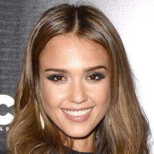 Alba Jessica - Beauty Police: Jessica Alba Goes Dark and Stormy