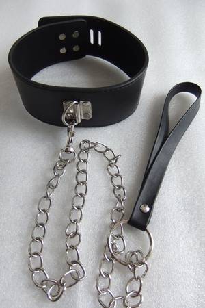 Adult Sex Toys Bondage - Sexy Leather Bondage Cervical Collar Neck Ring With Metal Chain Sex  Necklace Adult Products Porn Sexual Toys For Couples-in Adult Games from  Beauty & Health ...
