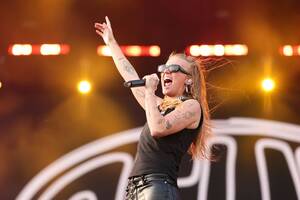 Lesbian Tv Actresses - Famous lesbians -31 lesbian celebrities and gay women