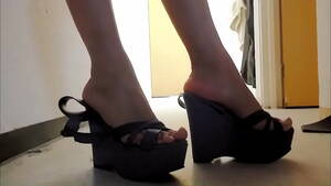 high heel tranny whore - Whore wearing high heels - XVIDEOS.COM