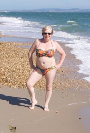 mature beach beauty - Mature Amateur Beach Nude & Porn Pics - ViewGals.com