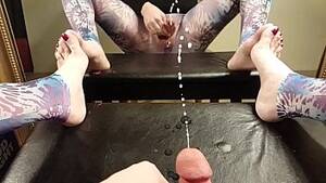 cummy painted toes - Nude Nylon Pantyhose Cum on Feet Painted Toenails - XVIDEOS.COM