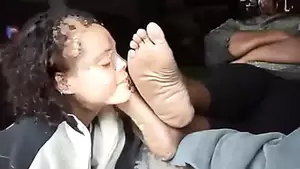 fat barefoot sex - Young girl worship older fat feet | xHamster