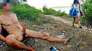 exhibitionist on beach porn stars - GENTLYPERV MEETS A PERVY GIRL ON A BEACH. During an exhibitionist day at  the sea I find a cute woman - Shooshtime