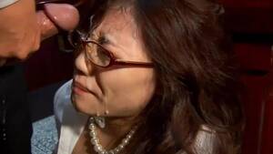 asian secretary blow job - Perfect Asian secretary makes sloppy blowjob to her boss under the table