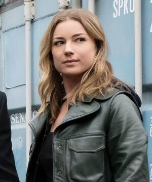 Emily Vancamp Porn - Is Sharon The Power Broker? Emily VanCamp Interview