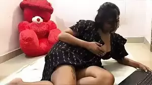 Girl Watching Porn Toy - Oasi Das Watching Porn And Fingering Pussy indian sex tube