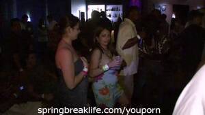 Club Flashing Porn - club girls flashing real amateur - Free XXX Porn Videos | OyOh