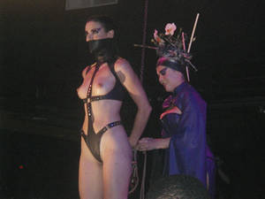 Burlesque Japanese Porn - ... halfway through the evening, internationally renowned,' fetish diva '  Midori (www.fetishdiva.com) & Author of The Seductive Art of Japanese  Bondage) ...