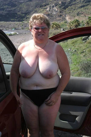 amateur bbw nude outside - Granny bbw outside porn - Heavy cars just fit to move so fat mature  housewives jpg