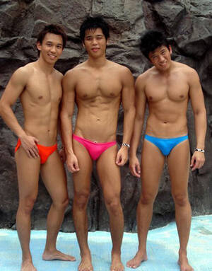 Gay Asian Speedo - Aussie Speedo Guy is a Bisexual Aussie Guy who loves speedos.