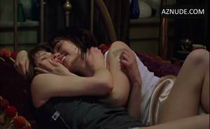 Milla Jovovich Lesbian Scene - 