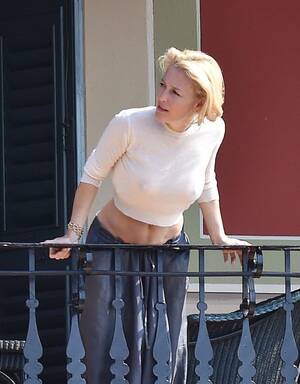 Gillian Anderson Nude Picture - Gillian Anderson Nude, Topless and Pussy Pics Exposed! â€“ Celebs Unmasked