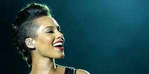 alicia keys pregnant and naked - Alicia Keys Is Trying To 'Make The World A Better Place' With This Nude  Photo | HuffPost Entertainment