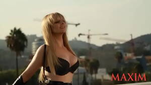 Melissa Rauch Porn Videos - Melissa Rauch Maxim - XNXX.COM