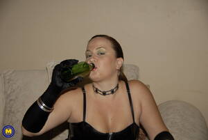 massive black cock vines - Horny housewife Jessica D'Vine needs a big black cock to suck on - Mature.nl