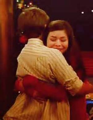 hot lesbian miranda cosgrove naked - Miranda cosgrove lesbian galagif.com