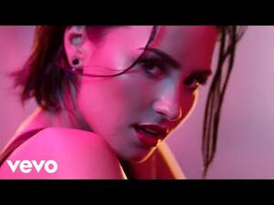 Demi Lovato Lesbian Sex - Demi Lovato - Cool for the Summer (Official Video) - YouTube