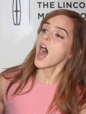Emma Watson Very Hard Porn - PsBattle: Emma Watson starstruck : r/photoshopbattles