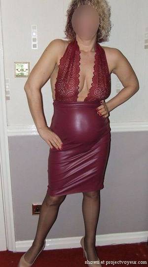 amateur homemade voyeur getting dressed - Mature Louise - Revealing Dress - image1