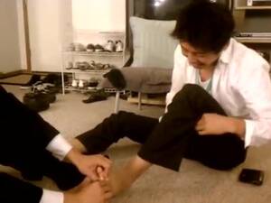 Interlock Toes Jp Porn - Interlocking toes - ThisVid.com æ—¥æœ¬èªžã§