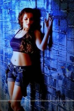 bollywood porn actress kanika - Hindi TV serial Actress Kanika Maheshwari from Diya Aur Baati Hum  (Meenakshi) | VISIT www.FILMYBOL.in