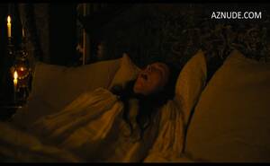 Emma Stone Nude Lesbian - Olivia Colman, Emma Stone Lesbian Scene in The Favourite - AZnude