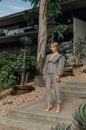 Annasophia Robb Porn Black - AnnaSophia Robb On Her Career Evolution, The Roles That Mean The Most To  Her and Her Newest Projects 'Dr. Death' and 'Lansky' â€” Rose & Ivy