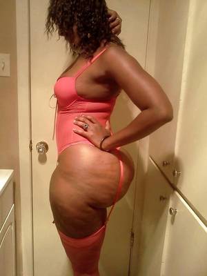 black girl shaking big booty - Big booty black girls, big fat ebony ass babes, phat booty shake and nude  black hotties.