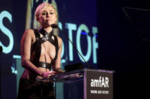 Miley Cyrus Sex Porn - Miley Cyrus Topless: The Year in Her Photos | Billboard